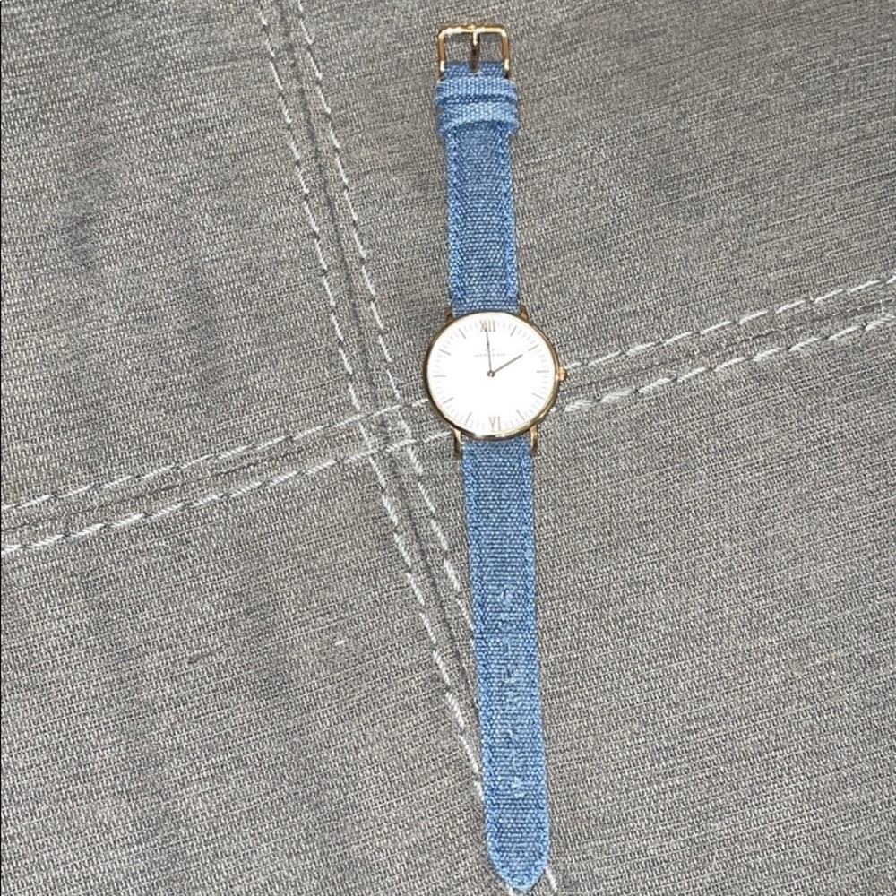 Kapten & Son watch in gold
